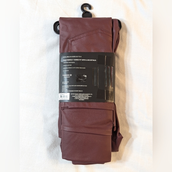 🆕 Torrid Faux Leather Leggings (Torrid 3) - Picture 7 of 12